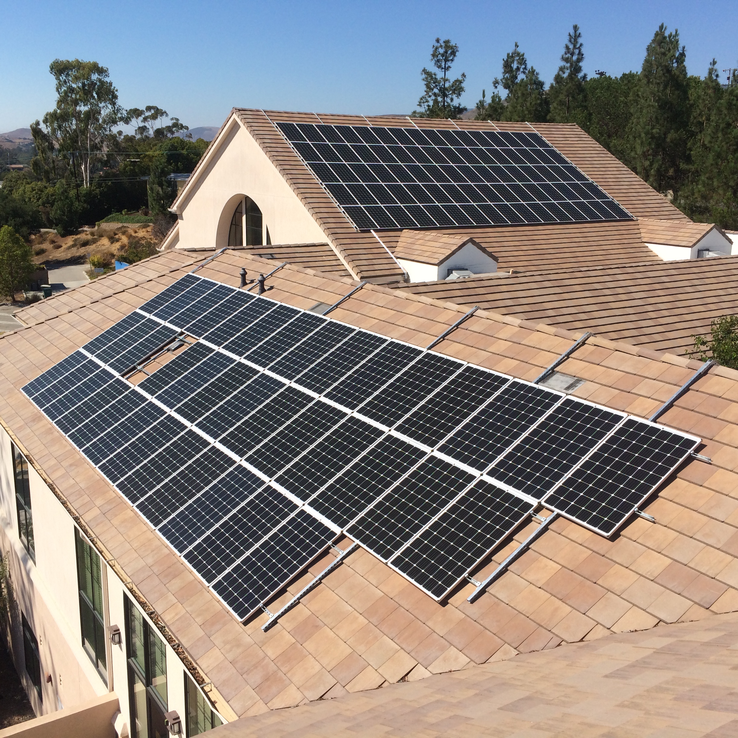 595W JA Bifacial Solar Panel - Image 3